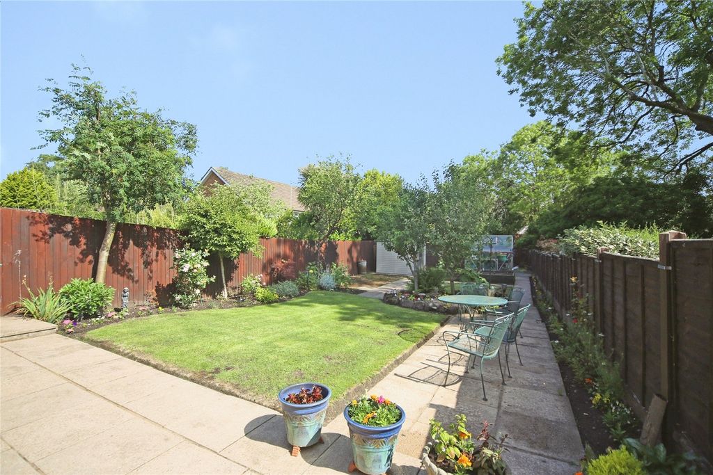 Property photo 2 of 26 Picture No. 17