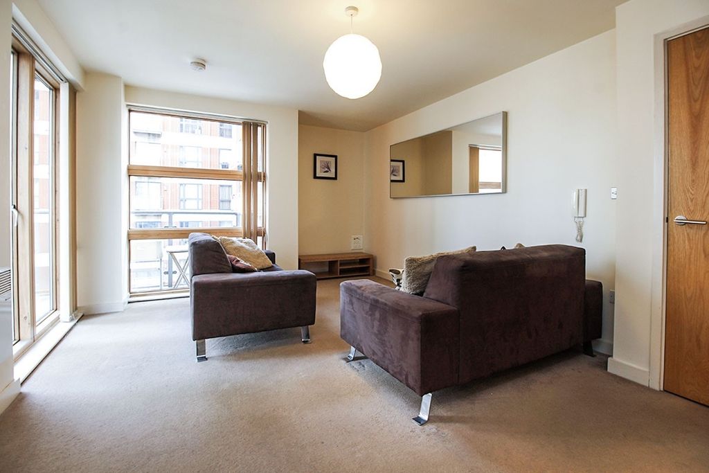 Property photo 3 of 16 Open Plan Living Roo
