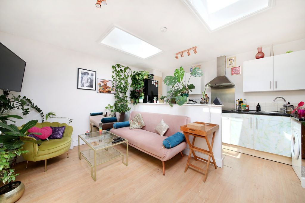 Property photo 2 of 9