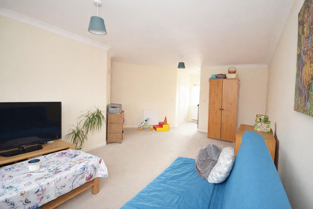 Property photo 3 of 7