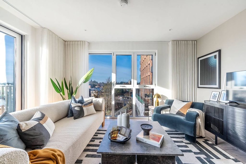 Property photo 3 of 31