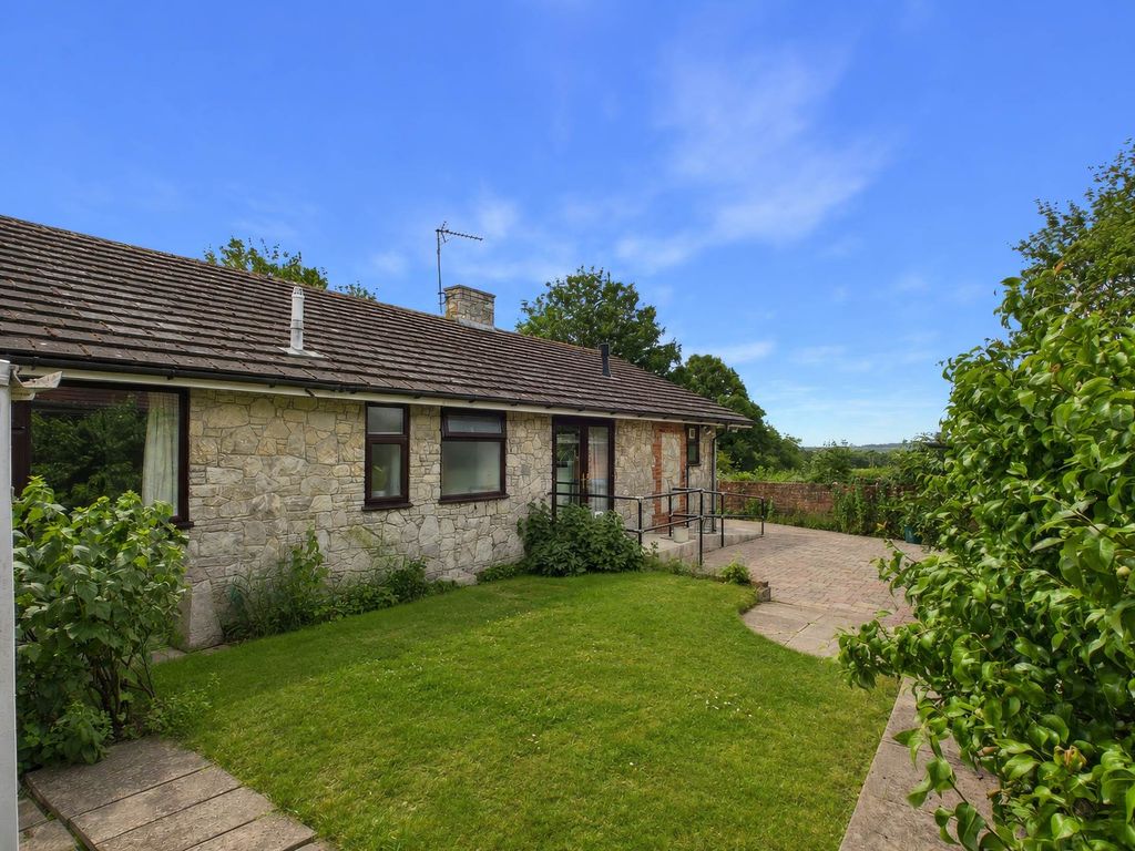 Property photo 3 of 31