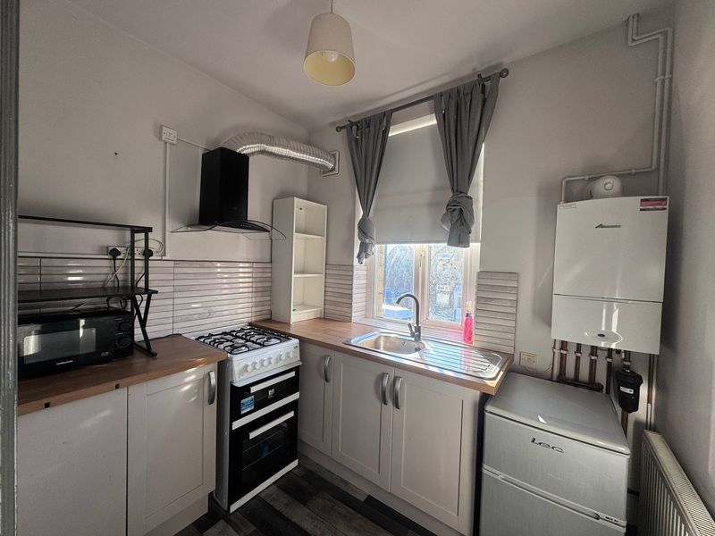 Property photo 2 of 8 Photo 6