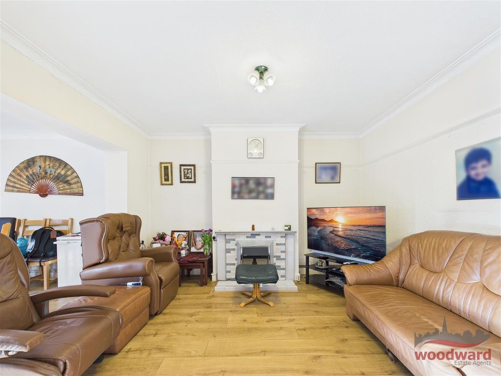 Property photo 2 of 23 Living Room