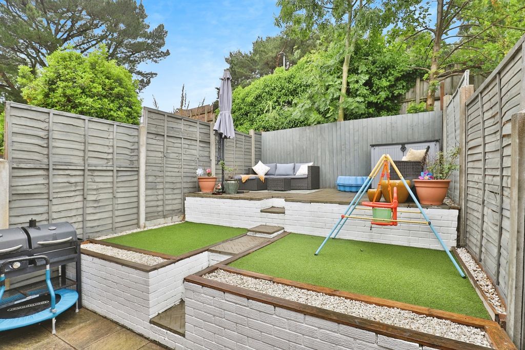Property photo 2 of 17 Photo