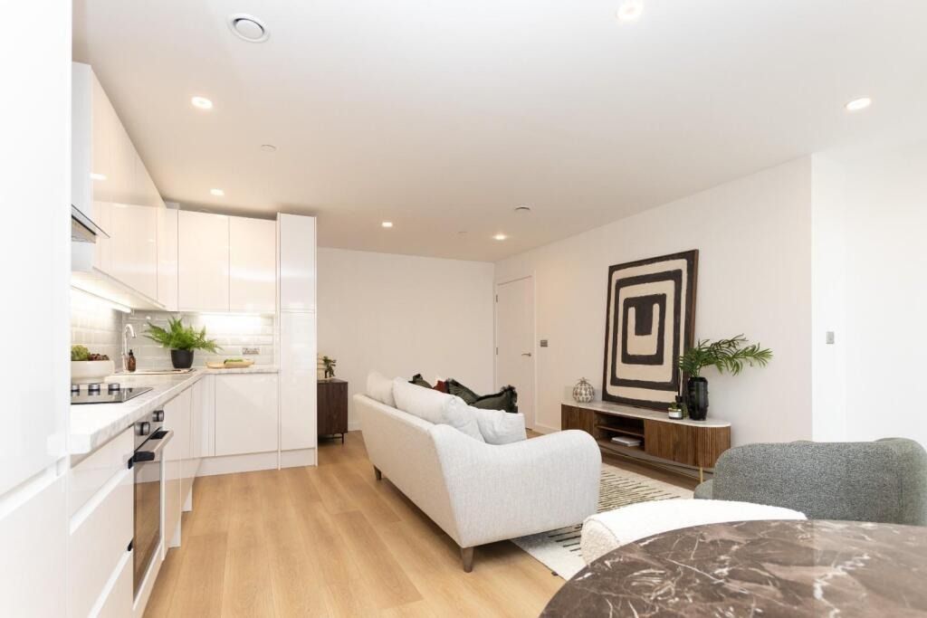 Property photo 3 of 7 4530633