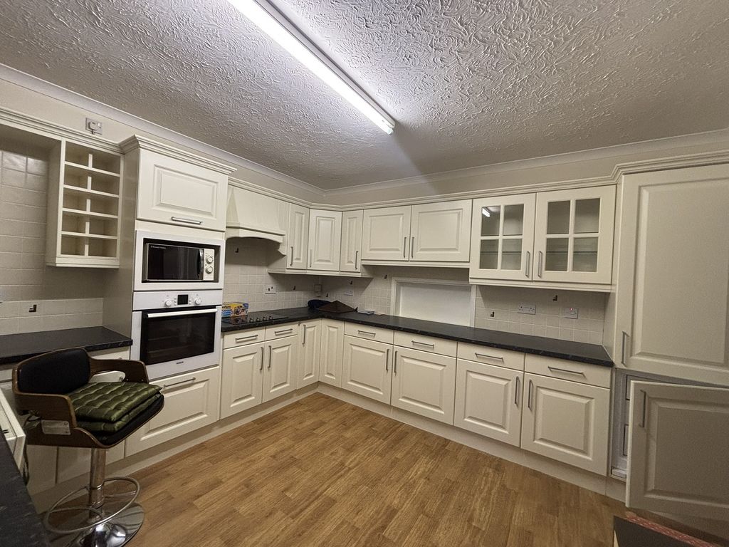 Property photo 3 of 14 Not Specified