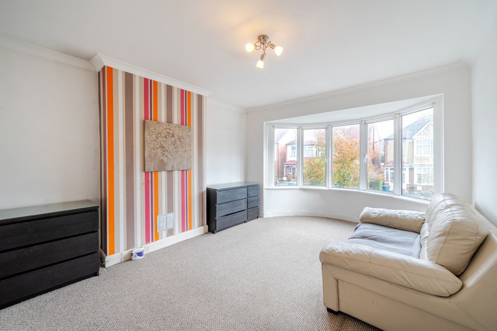 Property photo 2 of 13 1375524-5-6908Ad1...