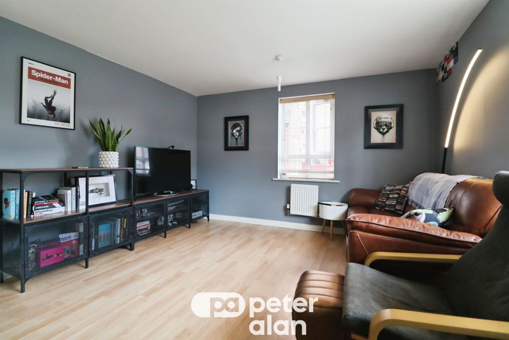 Property photo 3 of 12