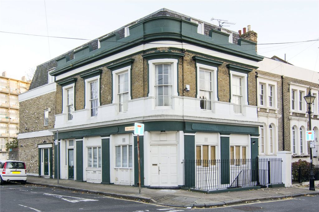 Property photo 1 of 8 Exterior