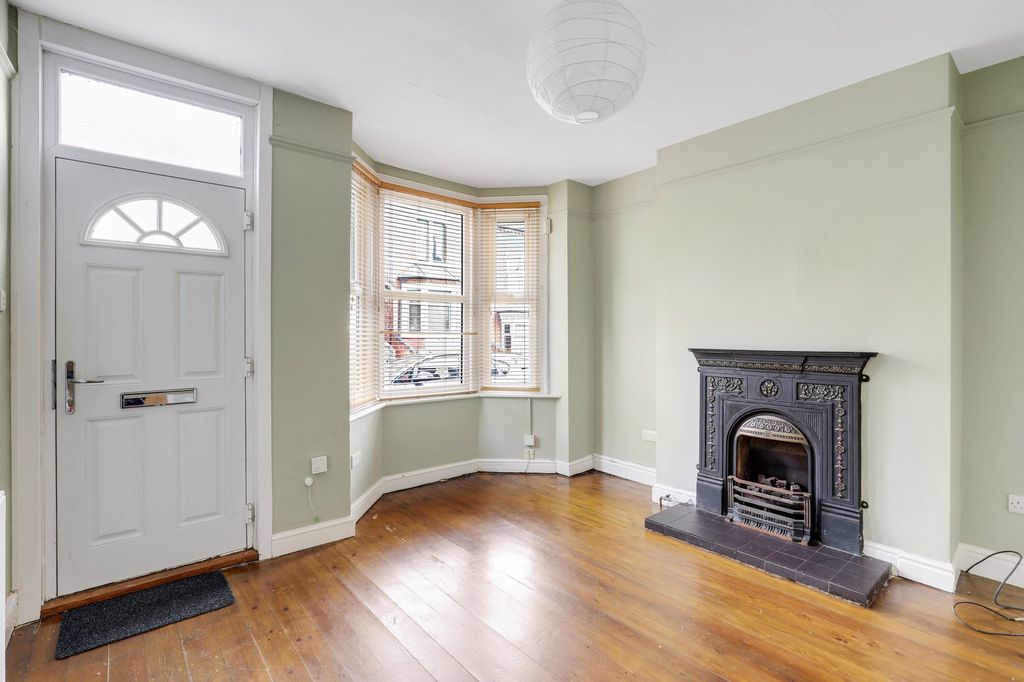 Property photo 2 of 13