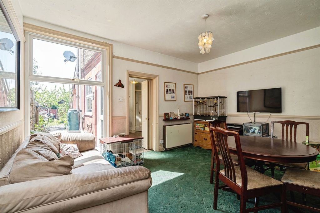 Property photo 2 of 14