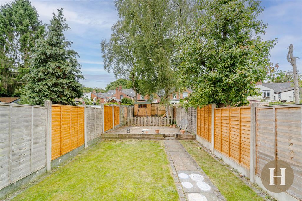 Property photo 3 of 28 Hadleigh Estate Agents-34.Jpg