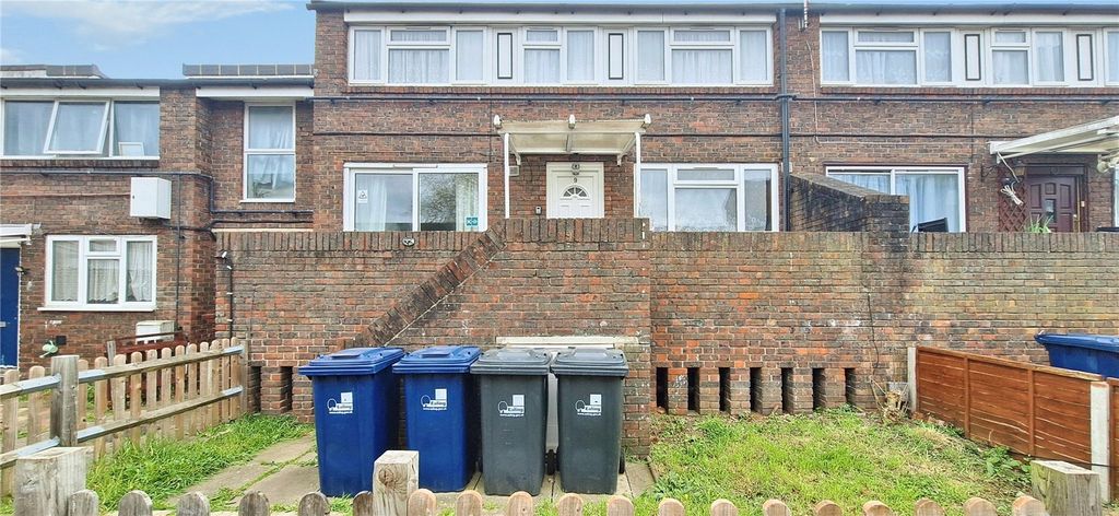 Property photo 1 of 11 Exterior