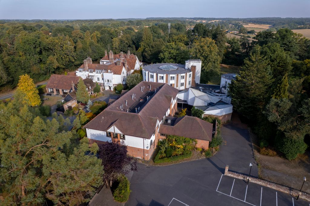 Property photo 3 of 13