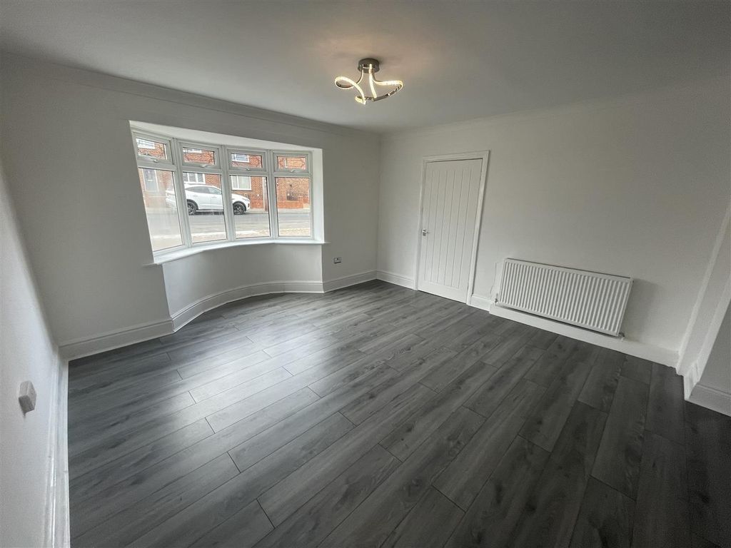 Property photo 2 of 18 28 Pelaw 2.Jpg
