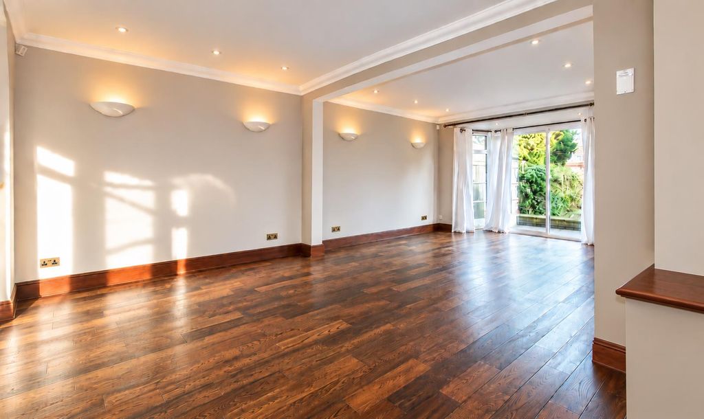 Property photo 2 of 11 Davidson Frost-Wellings, Dfw, Anmersh Grove, Stanm