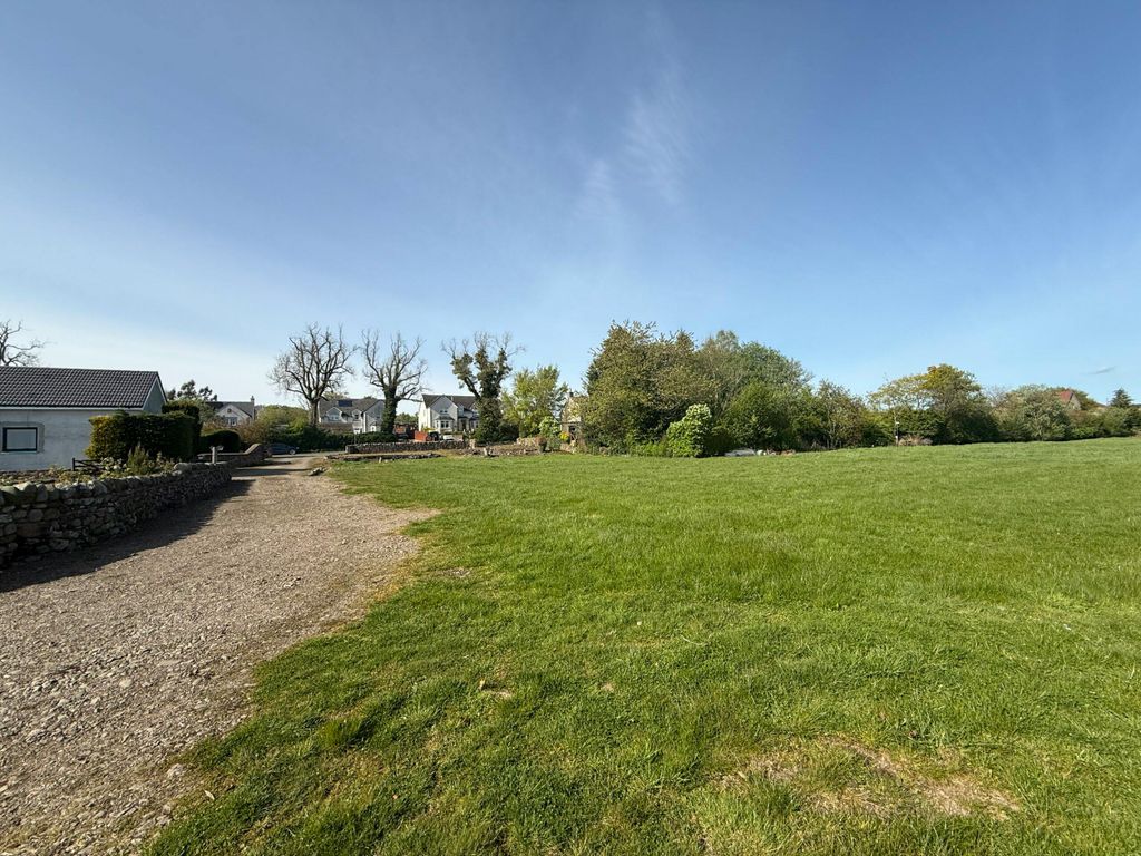 Property photo 3 of 11 Image 10