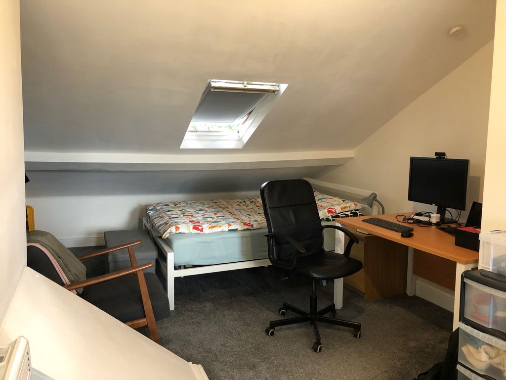 Property photo 2 of 5