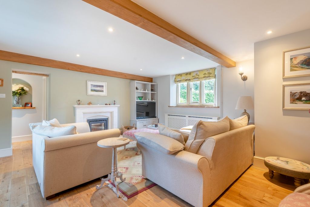 Property photo 3 of 19 Drawing Room