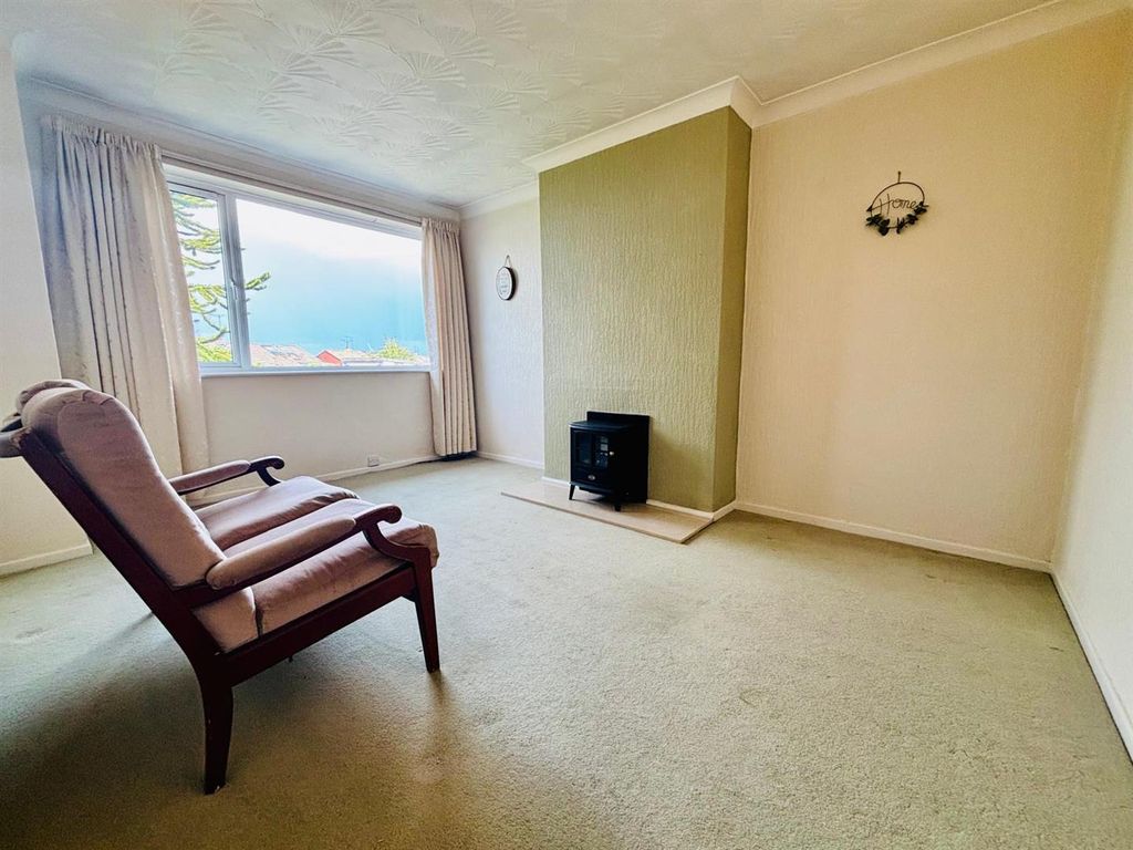 Property photo 2 of 16 Living Room: