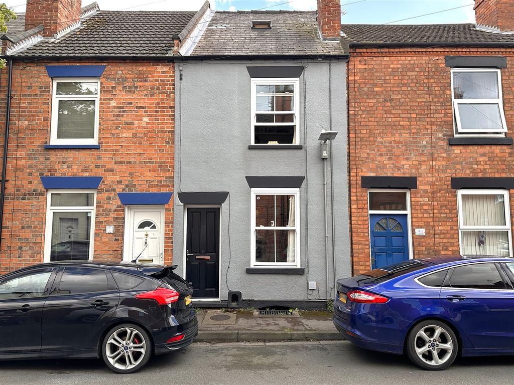 Property photo 1 of 14 Front Aspect 701