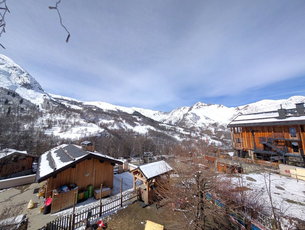 Property photo 2 of 10 3 Bedroom Ski In And