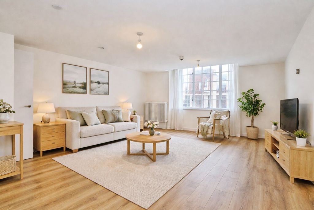 Property photo 2 of 21 Pbox-Img.Jpg