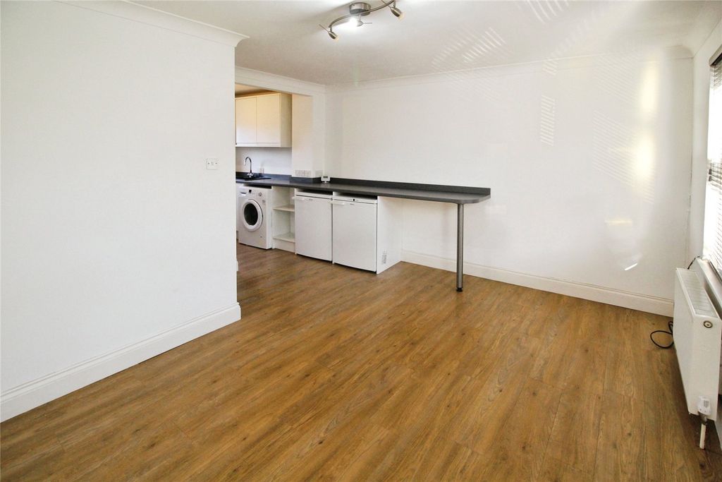 Property photo 3 of 10 Picture No. 02