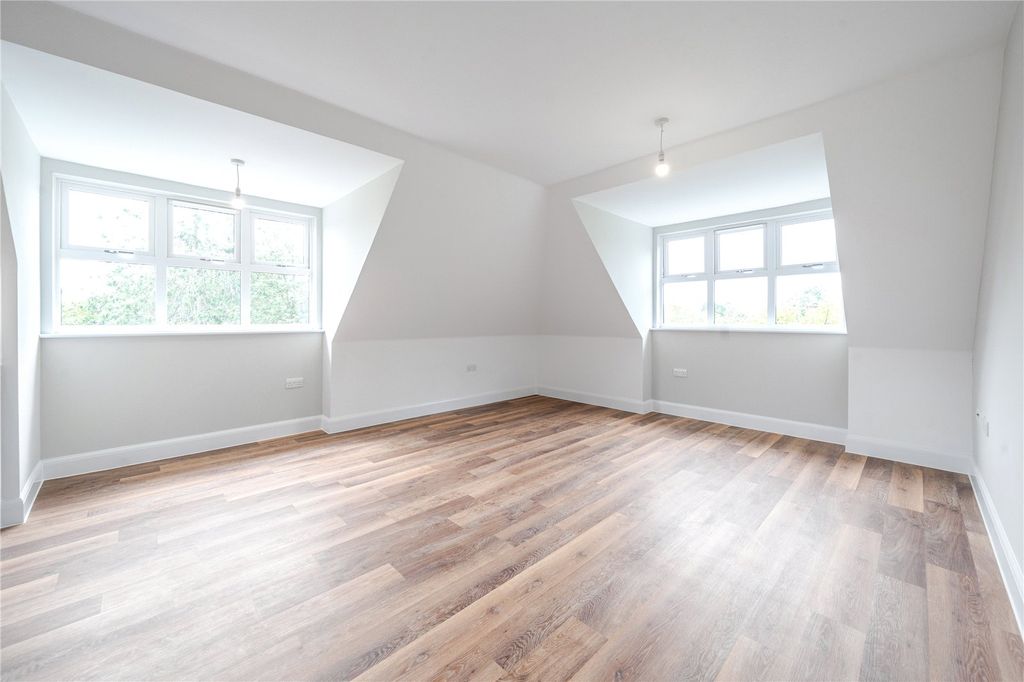 Property photo 2 of 12 Picture No. 05