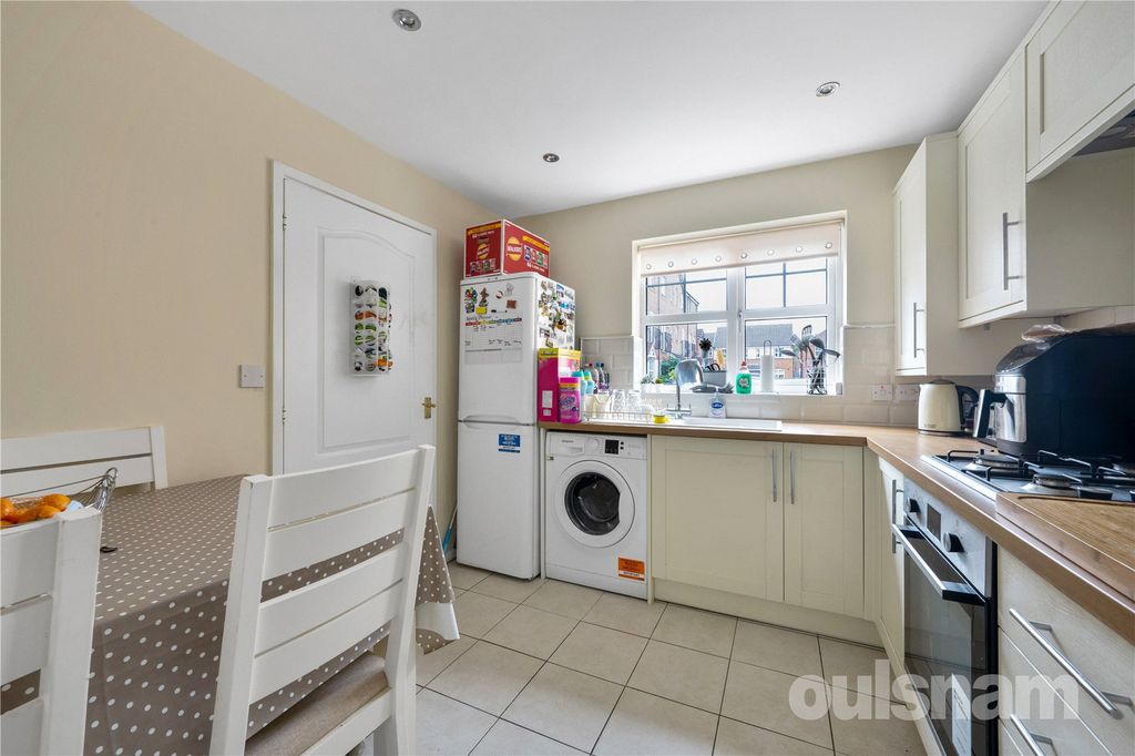 Property photo 3 of 12 Picture No. 11
