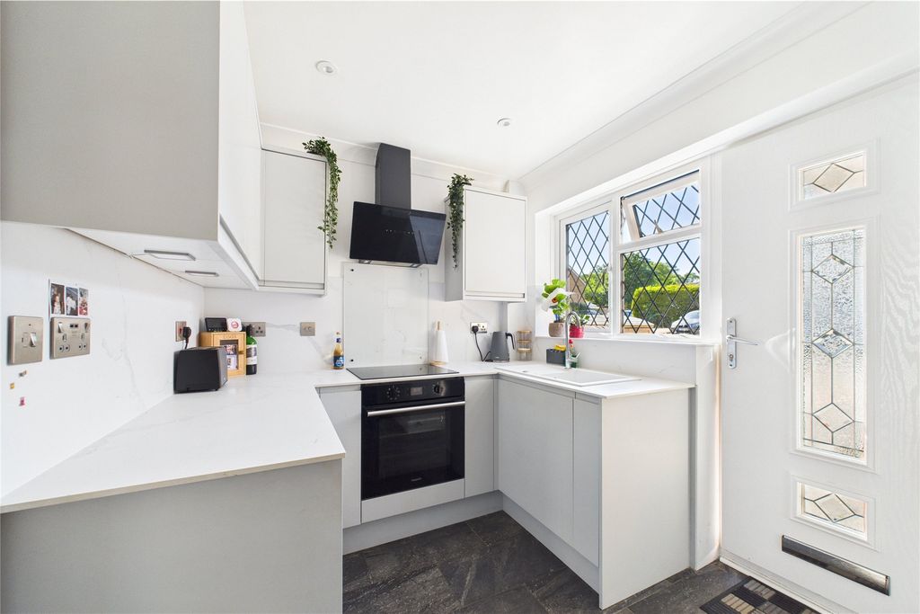 Property photo 2 of 13 Picture No. 20