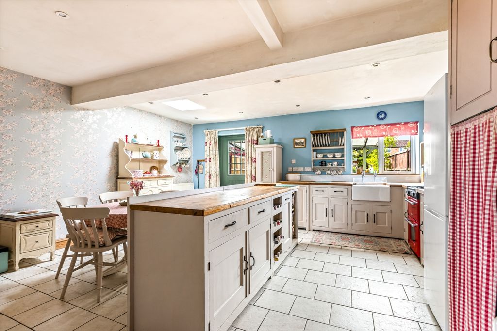 Property photo 3 of 22 Kitchen Diner