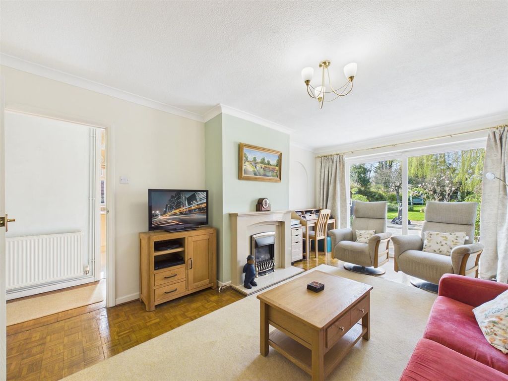 Property photo 3 of 14 Cam02435G0-Pr0167-Still013.Jpg