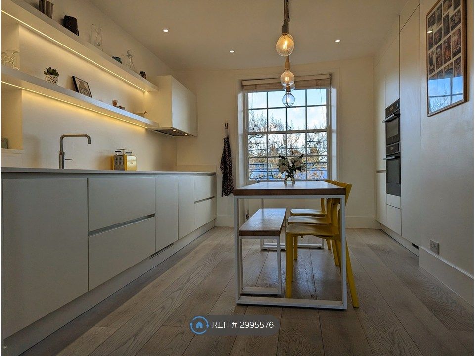 Property photo 1 of 21 Kitchen 1
