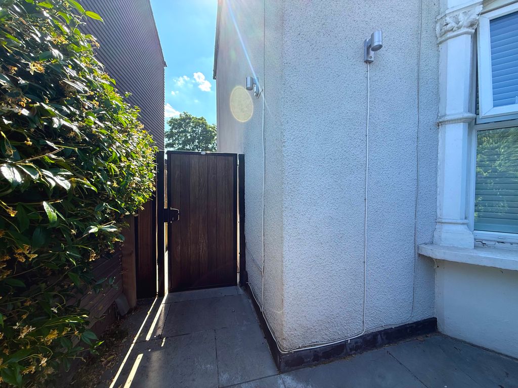Property photo 2 of 14 Img_4544