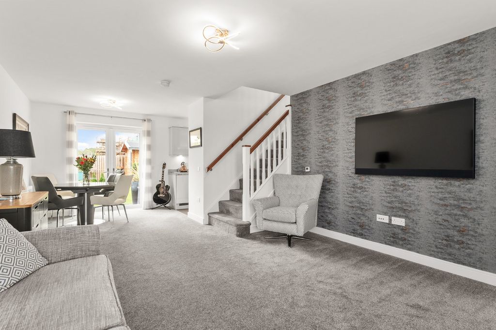 Property photo 2 of 28 5344772
