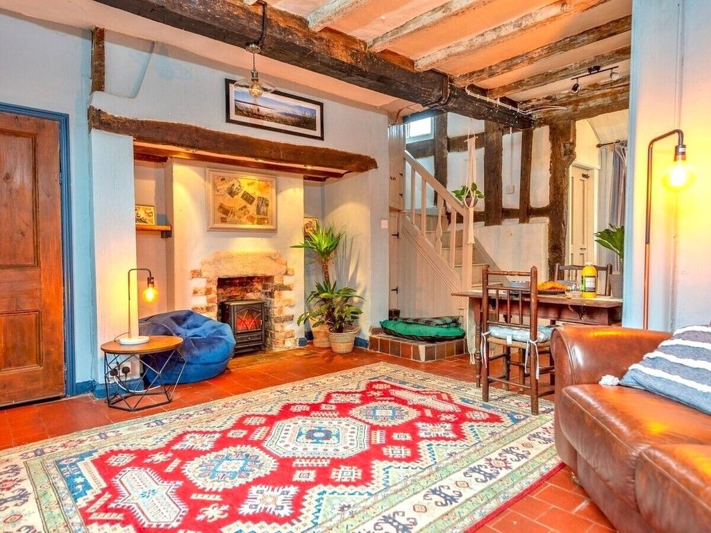 Property photo 2 of 14 Lounge