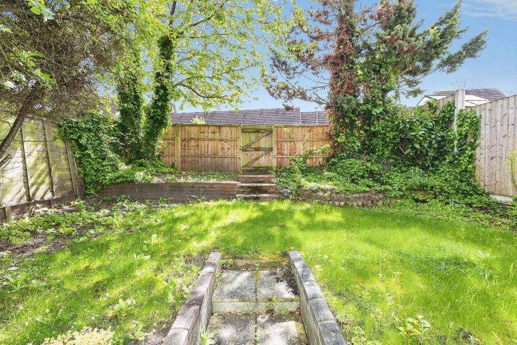 Property photo 2 of 11