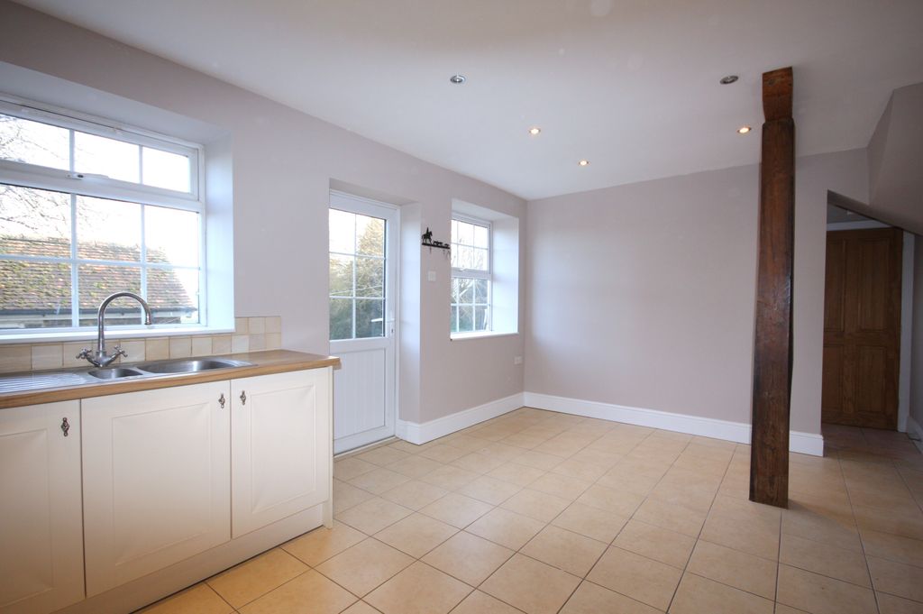Property photo 3 of 18 Image