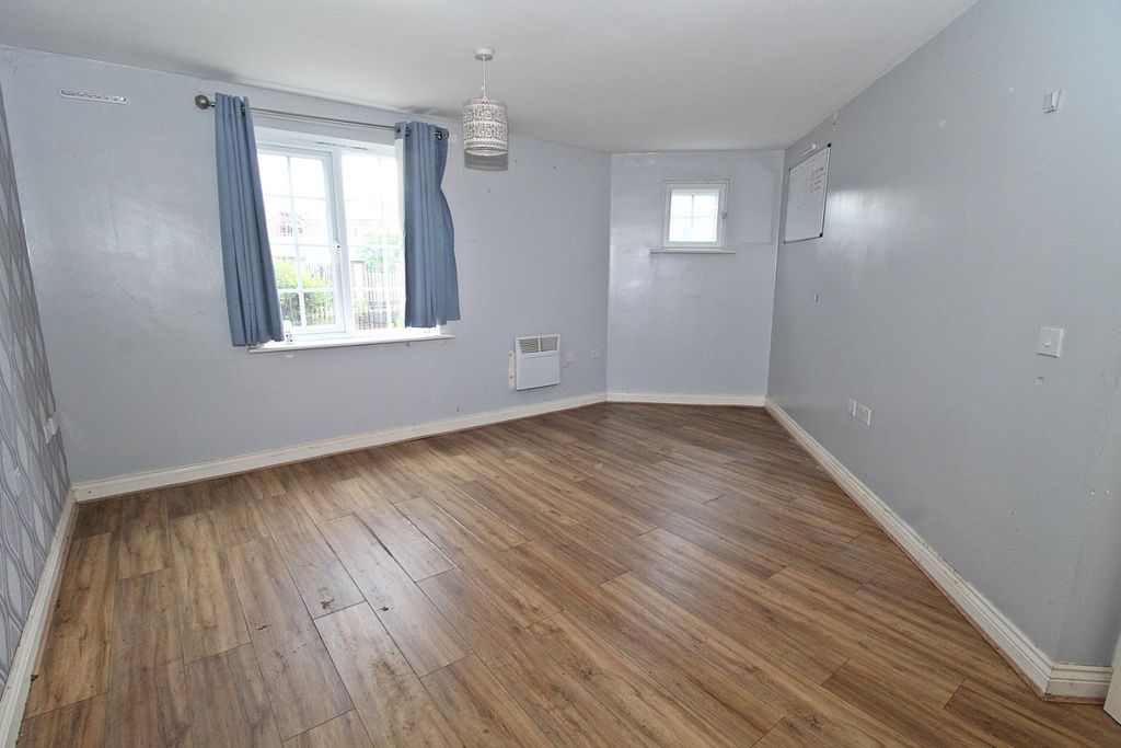 Property photo 2 of 9 5218904