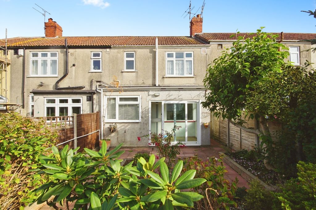 Property photo 3 of 19 Photo