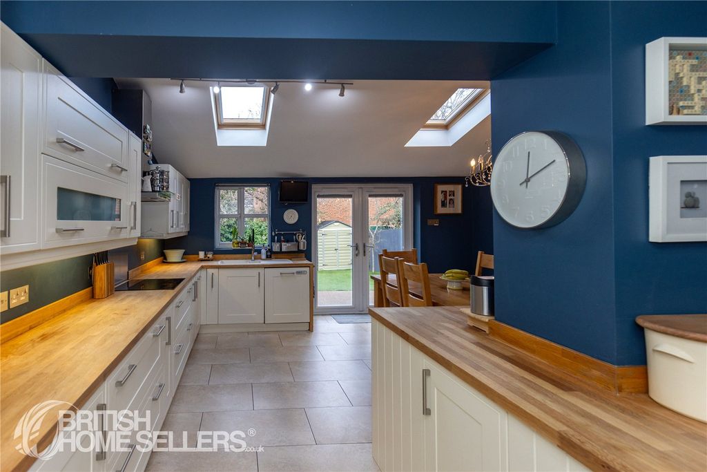 Property photo 2 of 24 Picture No. 04