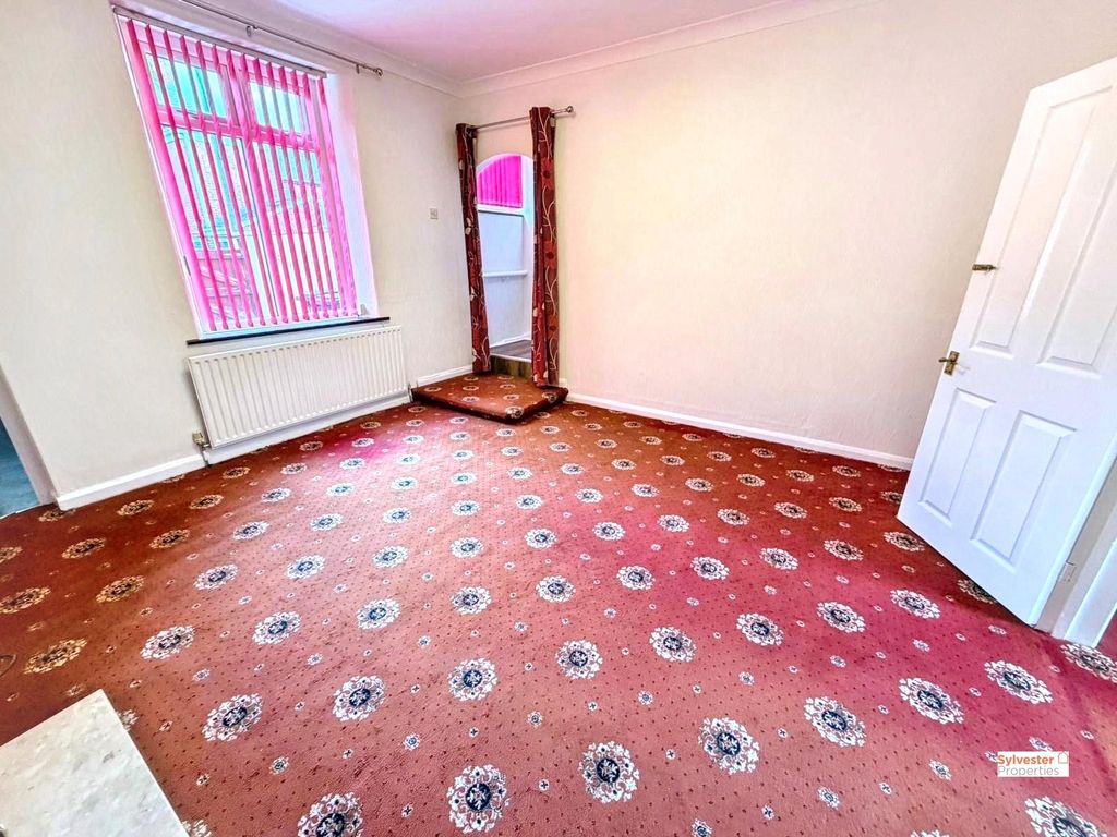 Property photo 3 of 17 Picture No. 10