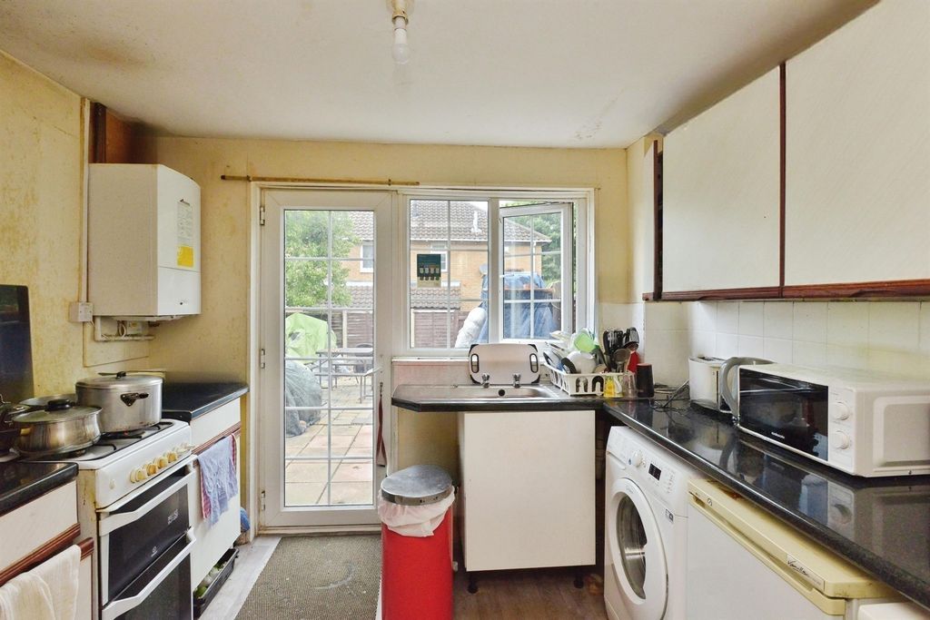 Property photo 2 of 5