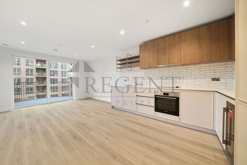 Property photo 1 of 12 Reception