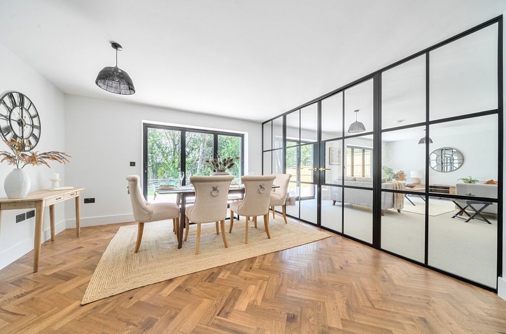 Property photo 2 of 23 Picture No. 10