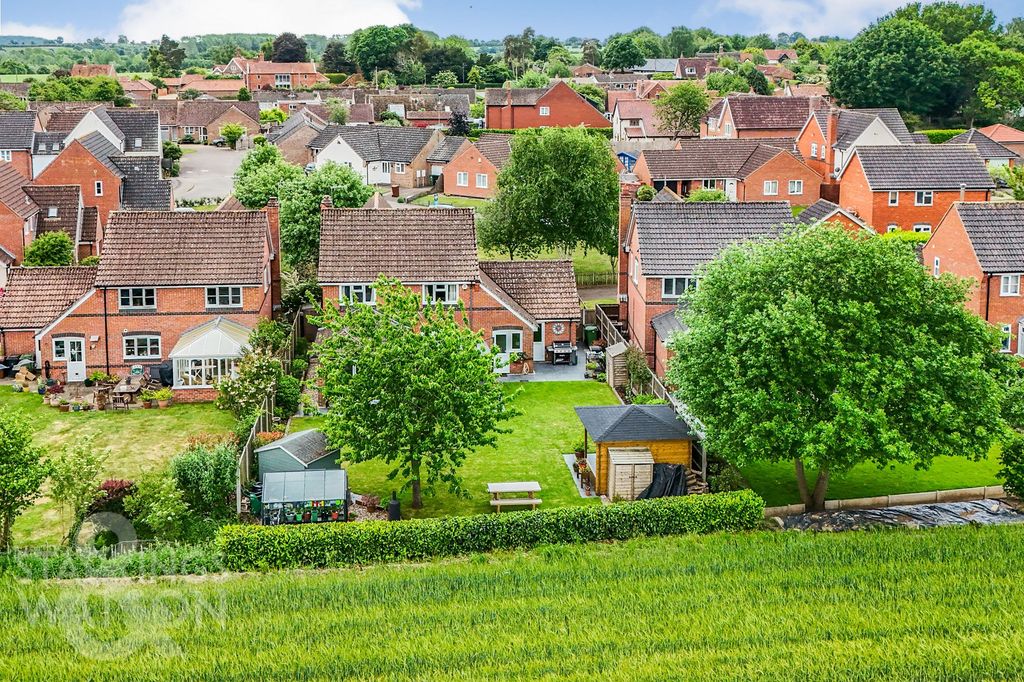 Property photo 2 of 29