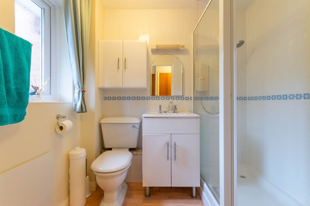 Property photo 3 of 14 Shower Room