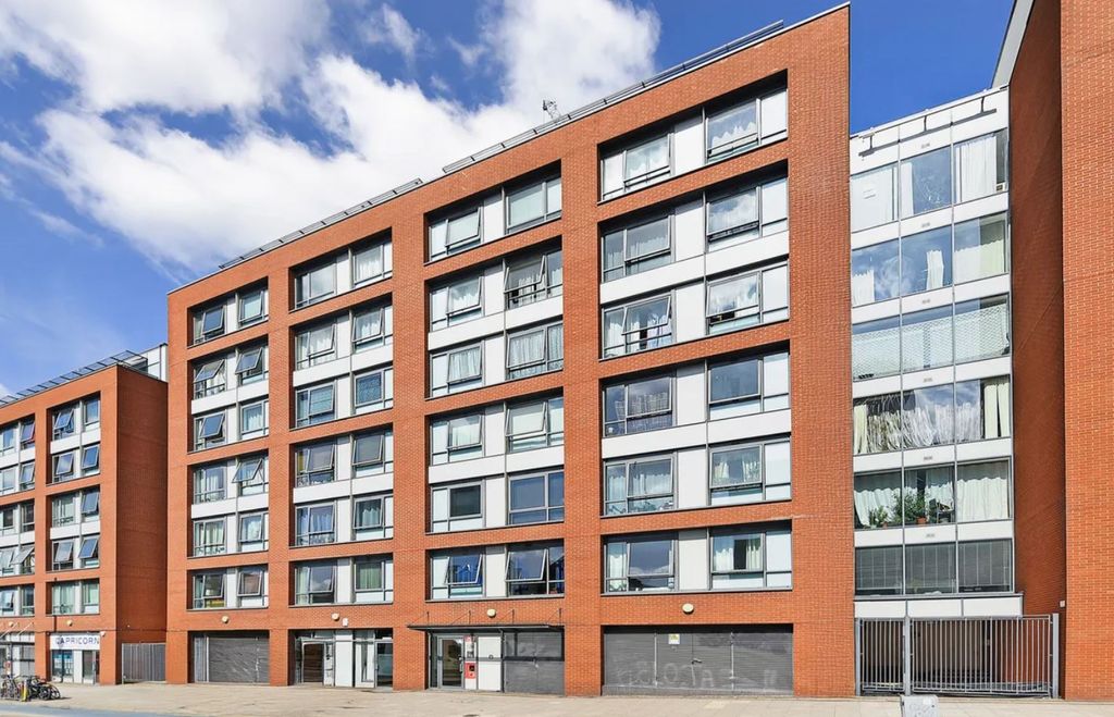 Property photo 1 of 9